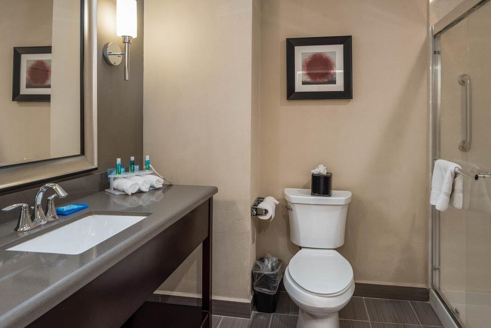 Holiday Inn Express & Suites Lantana By Ihg Eksteriør bilde