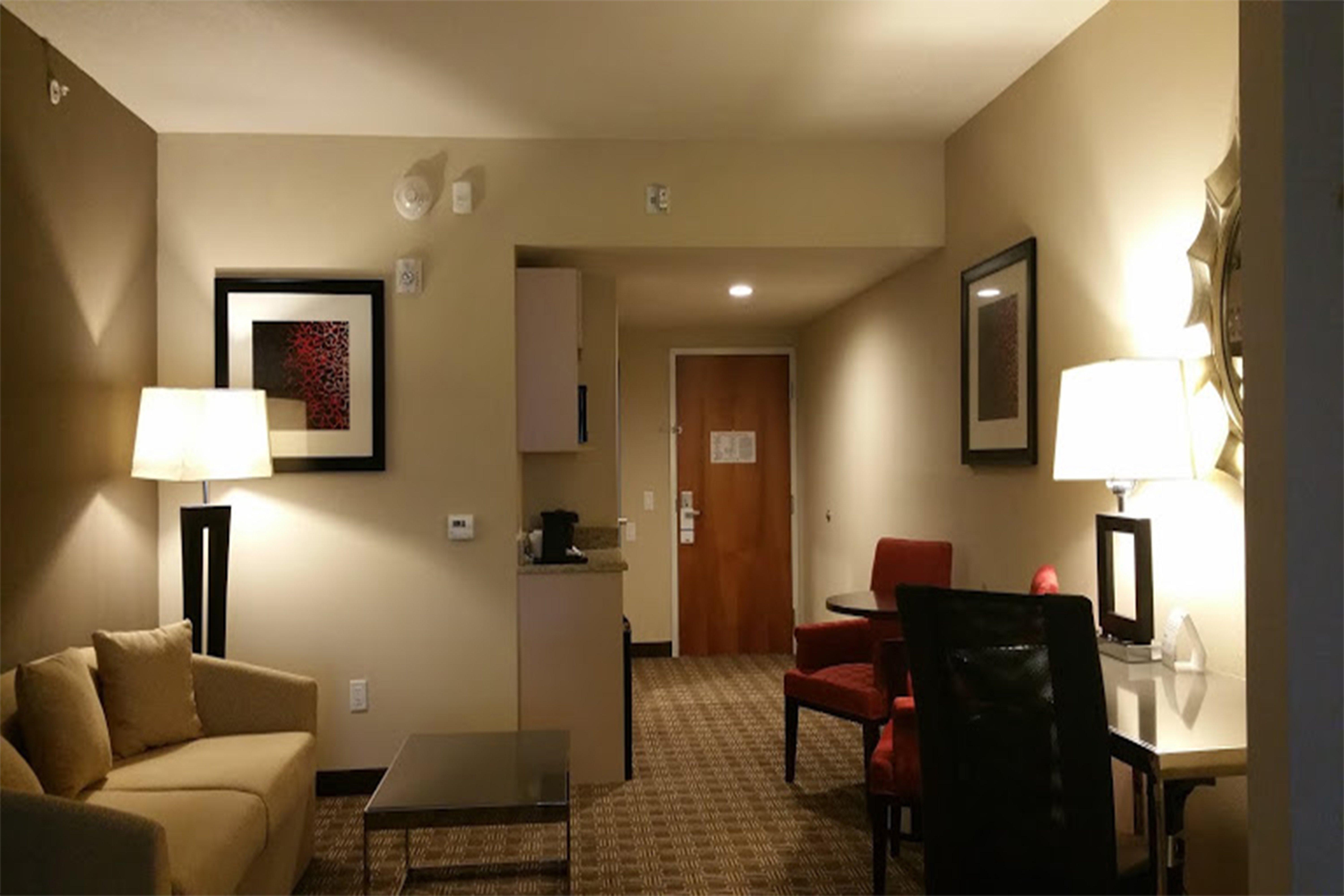 Holiday Inn Express & Suites Lantana By Ihg Eksteriør bilde